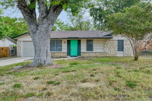 12314 Northledge Dr, Live Oak, TX, 78233-2842 | Card Image