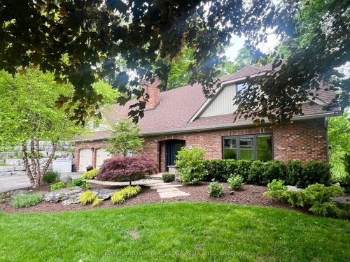 49 Wildwood Rd, Glen Williams, ON, L7G2W8 | Card Image