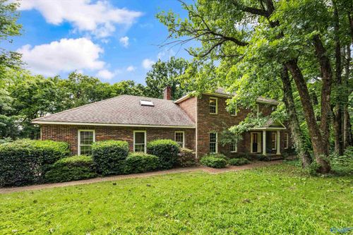 2702 Boulder Cir Se, Huntsville, AL, 35801-1401 | Card Image
