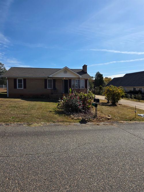 531 Hyatt Dr, Lyman, SC, 29365-1538 | Card Image