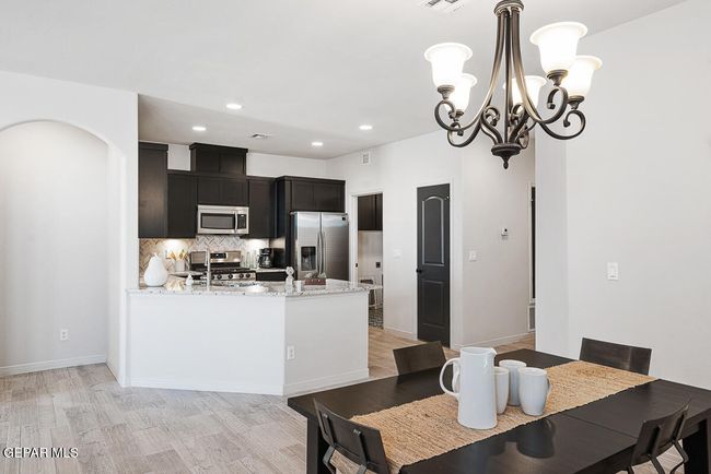 12801 Woolstone-14 | Image 16