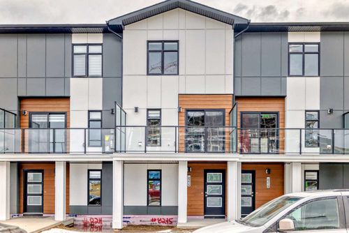 8215 8 Avenue Sw, Calgary, AB, T3H6H2 | Card Image