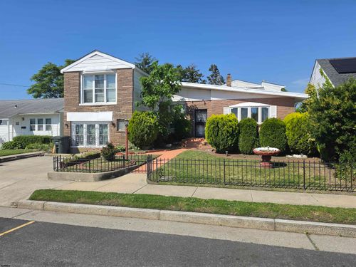 1136 N Indiana Ave, Atlantic City, NJ, 08401 | Card Image