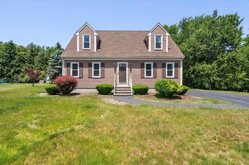 85 Meadow Brook Ln, Taunton, MA, 02780-2079 | Card Image
