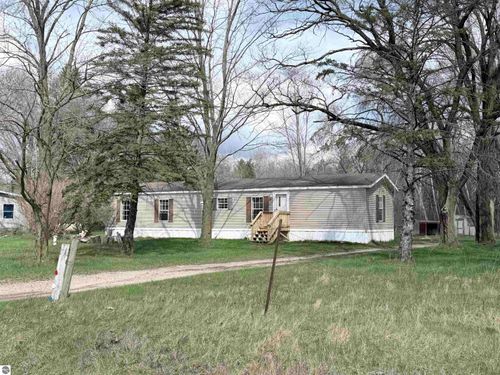 6542 N Geneva Rd, Coleman, MI, 48618-8326 | Card Image