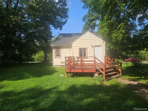 15699 Pomona Dr, Redford, MI, 48239-3850 | Card Image