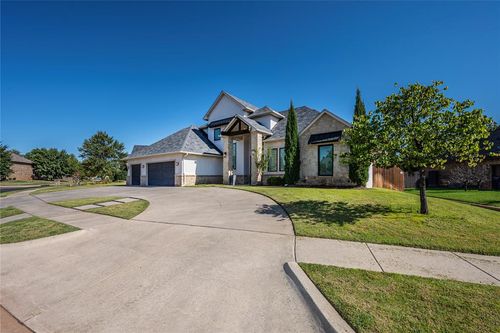 15400 Kestral Park Ct, Edmond, OK, 73013-9500 | Card Image