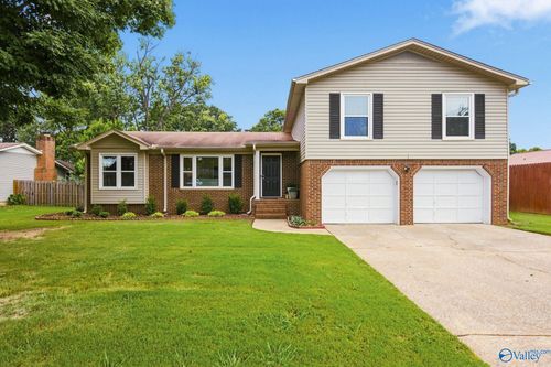 2107 Britain Ave Sw, Huntsville, AL, 35803-2001 | Card Image