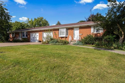 718 Vine Ave, Marblehead, OH, 43440-1944 | Card Image