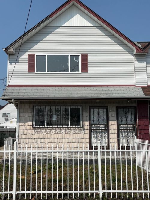 609 Beach 63rd St, Arverne, NY, 11692-1359 | Card Image