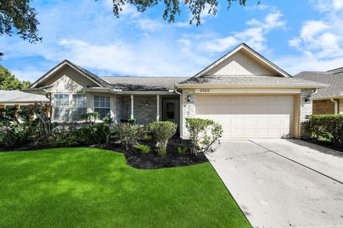 2923 N Peach Hollow Cir, Pearland, TX, 77584-2018 | Card Image