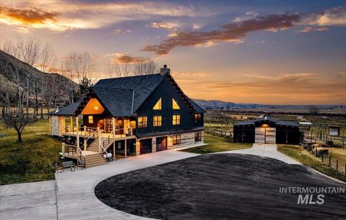 4575 Harvest Ln, Emmett, ID, 83617-3620 | Card Image