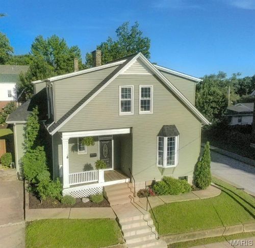 330 S 6th St, Saint Charles, MO, 63301-2637 | Card Image