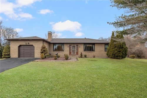 65 Janet Dr, Cranston, RI, 02921-1716 | Card Image