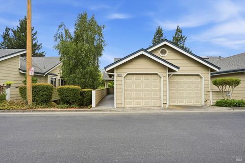 2004 Stonefield Lane, Santa Rosa, CA, 95403 | Card Image