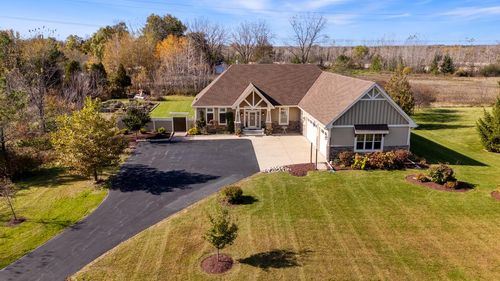 1935 Blacksmith Road, Cedarburg, WI, 53012 | Card Image