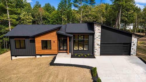 407 Melnick Ter, Asheville, NC, 28803-8806 | Card Image