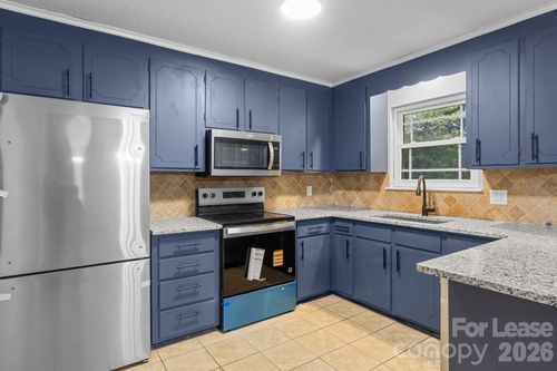 5300 Hickory Ln, Charlotte, NC, 28216-2010 | Card Image