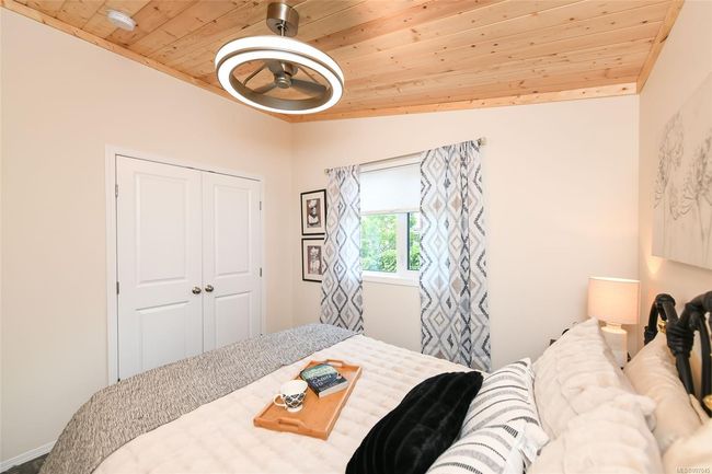 3 - 2625 Mansfield Dr, House other with 2 bedrooms, 1 bathrooms and 2 parking in Courtenay BC | Image 15