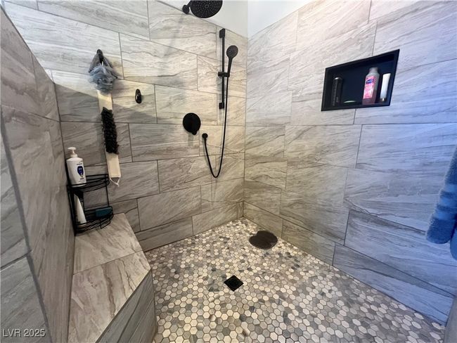 Full bathroom with tiled shower | Image 37