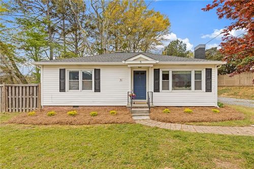 5 Lindley Ave Nw, Marietta, GA, 30064-2185 | Card Image