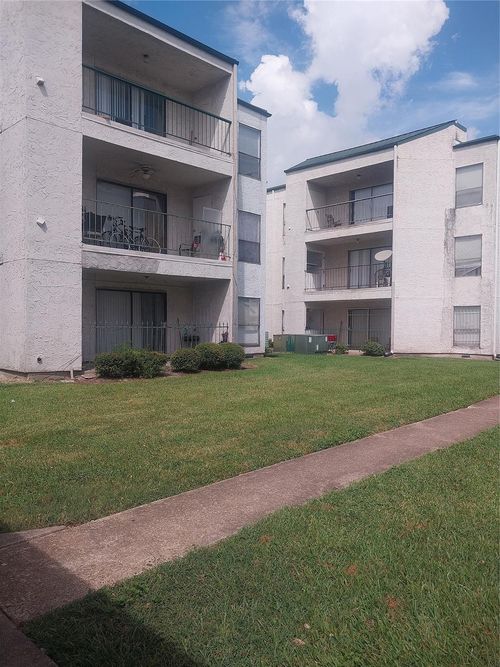 apt-24-2816 S Bartell Dr, Houston, TX, 77054-1427 | Card Image