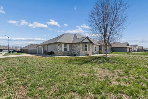 502 Chipmunk Ave, Rogersville, MO, 65742-9426 | Card Image