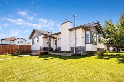 150 Willow Ridge Crescent, Diamond Valley, AB, T0L0H0 | Card Image