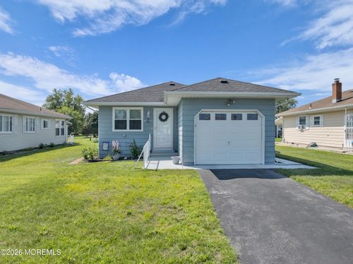 26 Bananier Dr, Toms River, NJ, 08757-3739 | Card Image