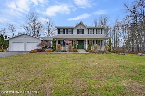 407 Hill St, Moscow, PA, 18444-8632 | Card Image