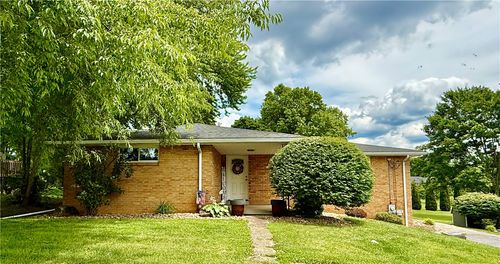215 Fisher Rd, Saxonburg, PA, 16056-9537 | Card Image