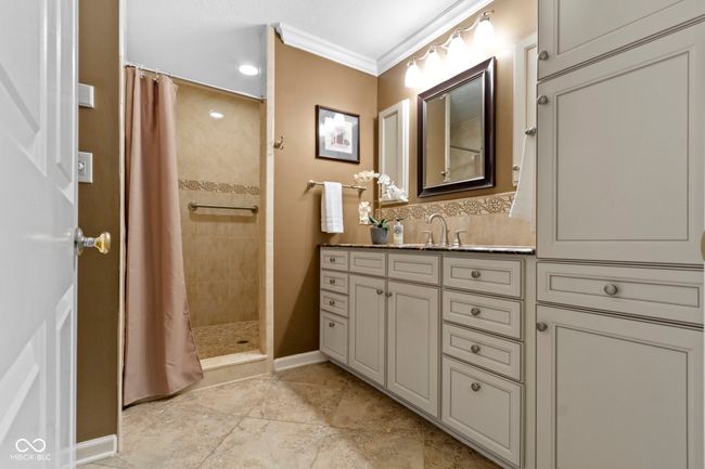 AMAZING Main Floor Full Bath with Walk-in Shower! | Image 27