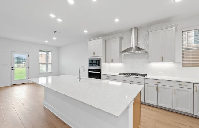 6505 Apache Plum Ln, House other with 3 bedrooms, 3 bathrooms and null parking in Spicewood TX | Image 5