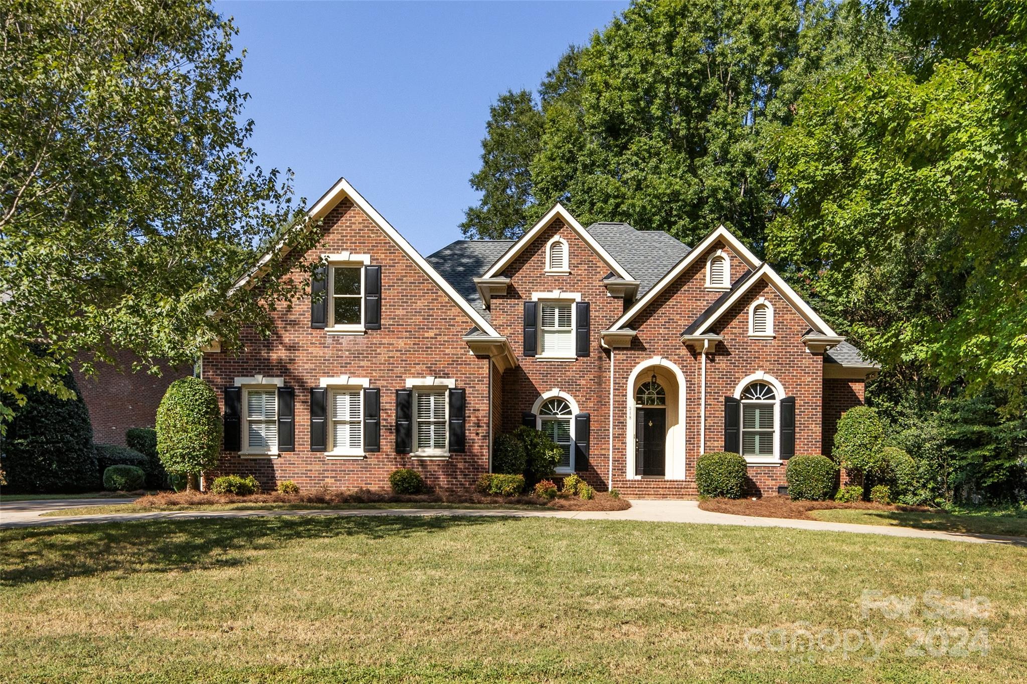 Summermore Dr, Charlotte, NC 28270