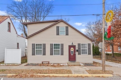 207 N Main St, Waterloo, IL, 62298-1231 | Card Image