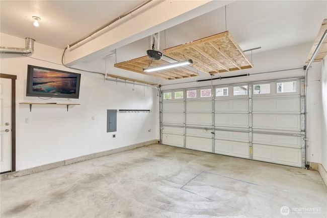 Garage | Image 26