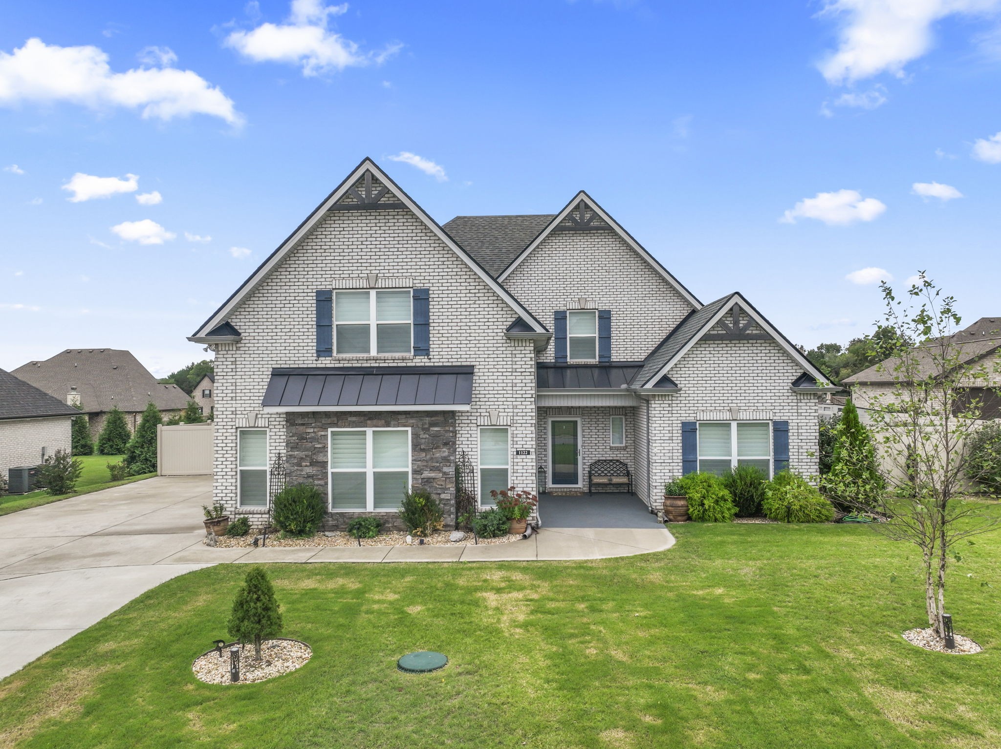 Escalade Ct, Lascassas, TN 37085