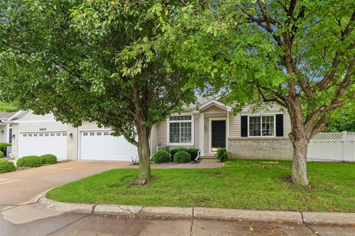 12409 Douglas Parkway, Urbandale, IA, 50323 | Card Image