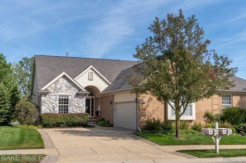 49402 N Glacier, Northville, MI, 48168-6607 | Card Image