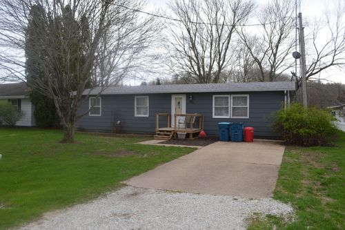 460 E Hill St, Tiskilwa, IL, 61368-9411 | Card Image