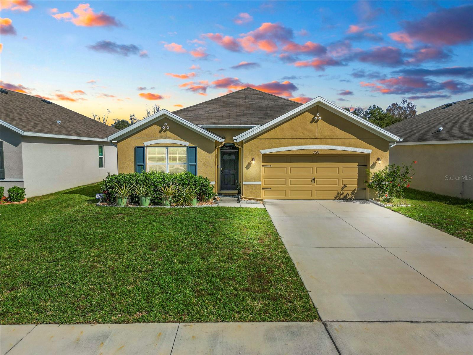 Silverado Ranch Blvd, Zephyrhills, FL 33541
