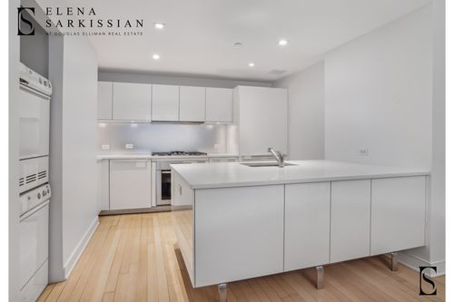 4a-5 E 44th St, New York, NY, 10017-3641 | Card Image