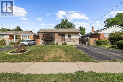 368 Upper Kenilworth Ave, Hamilton, ON, L8T4G5 | Card Image