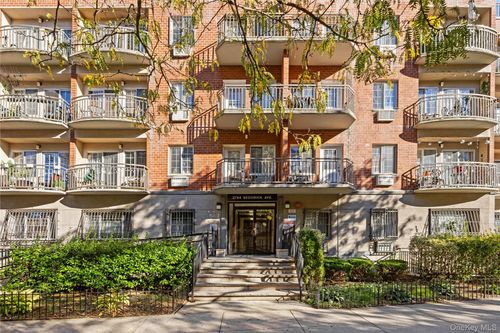 3b-2794 Sedgwick Ave, Bronx, NY, 10468-2453 | Card Image