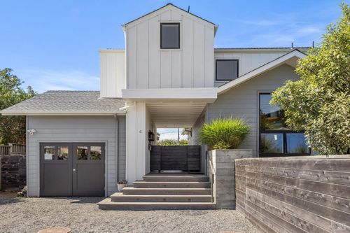 4 Calle Del Embarcadero, Stinson Beach, CA, 94970-9727 | Card Image
