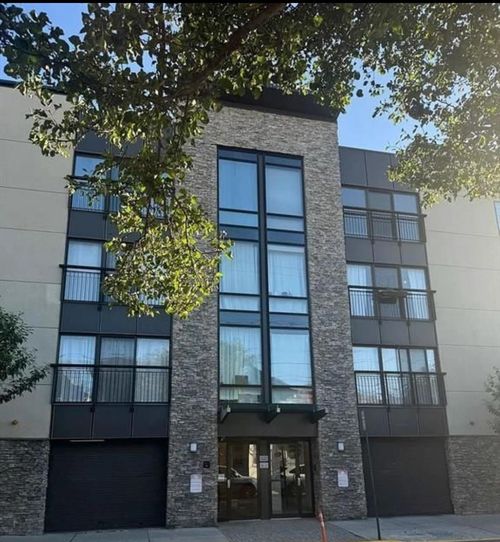 2d-125 70th St, Guttenberg, NJ, 07093-3479 | Card Image