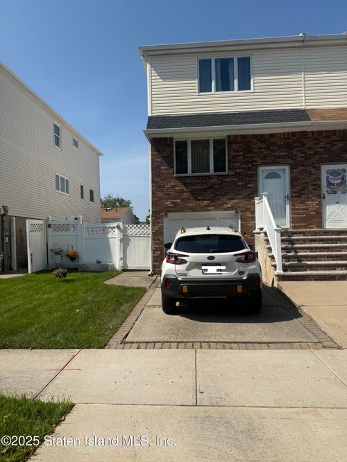 156 Mcarthur Ave, Staten Island, NY, 10312-1927 | Card Image