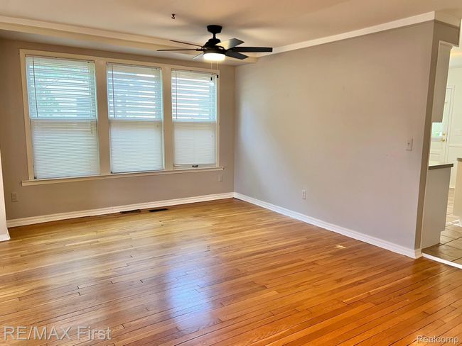 Lower Flat Dining Room | Image 5