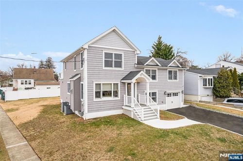 15 Moore Pl, North Arlington, NJ, 07031-6705 | Card Image