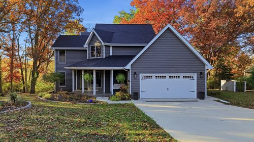 507 Sangamon Ln, Dixon, IL, 61021-8137 | Card Image